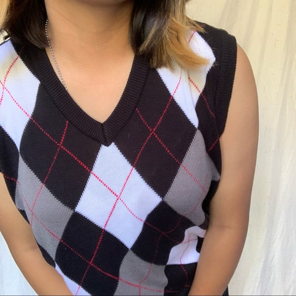 Black and white argyle pattern vest - Picture 7 of 7